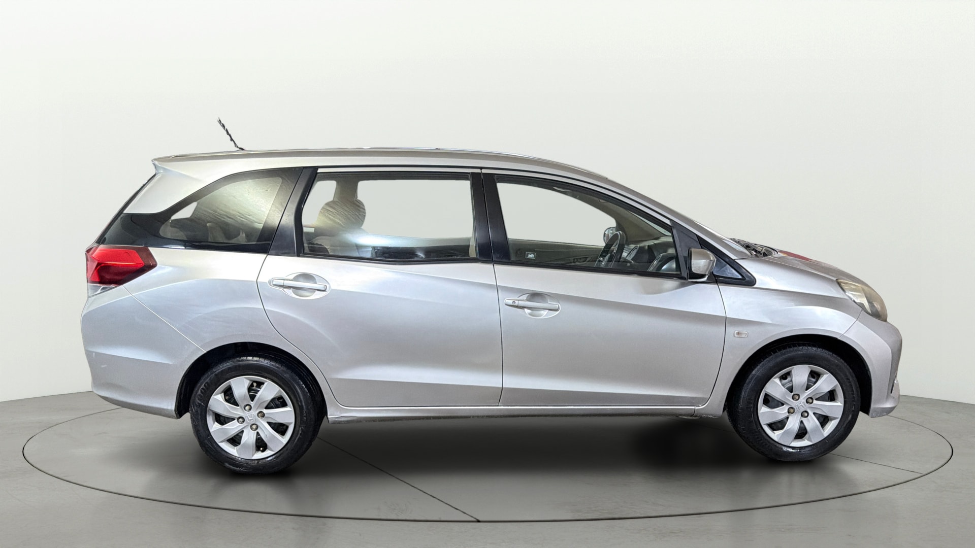 View 2015 Honda Mobilio E Diesel Image 8 Used 2015 Honda Mobilio E Diesel Image 8