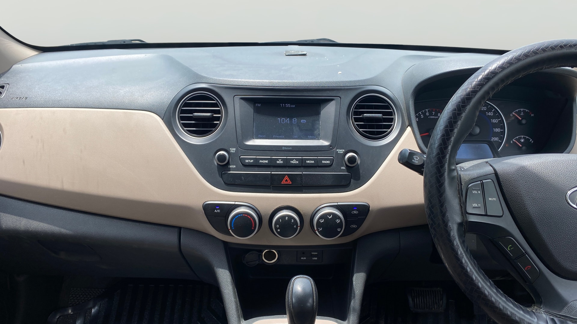 View 2018 Hyundai Grand i10 1.2 Magna Petrol AT Image 17 Used 2018 Hyundai Grand i10 1.2 Magna Petrol AT Image 17