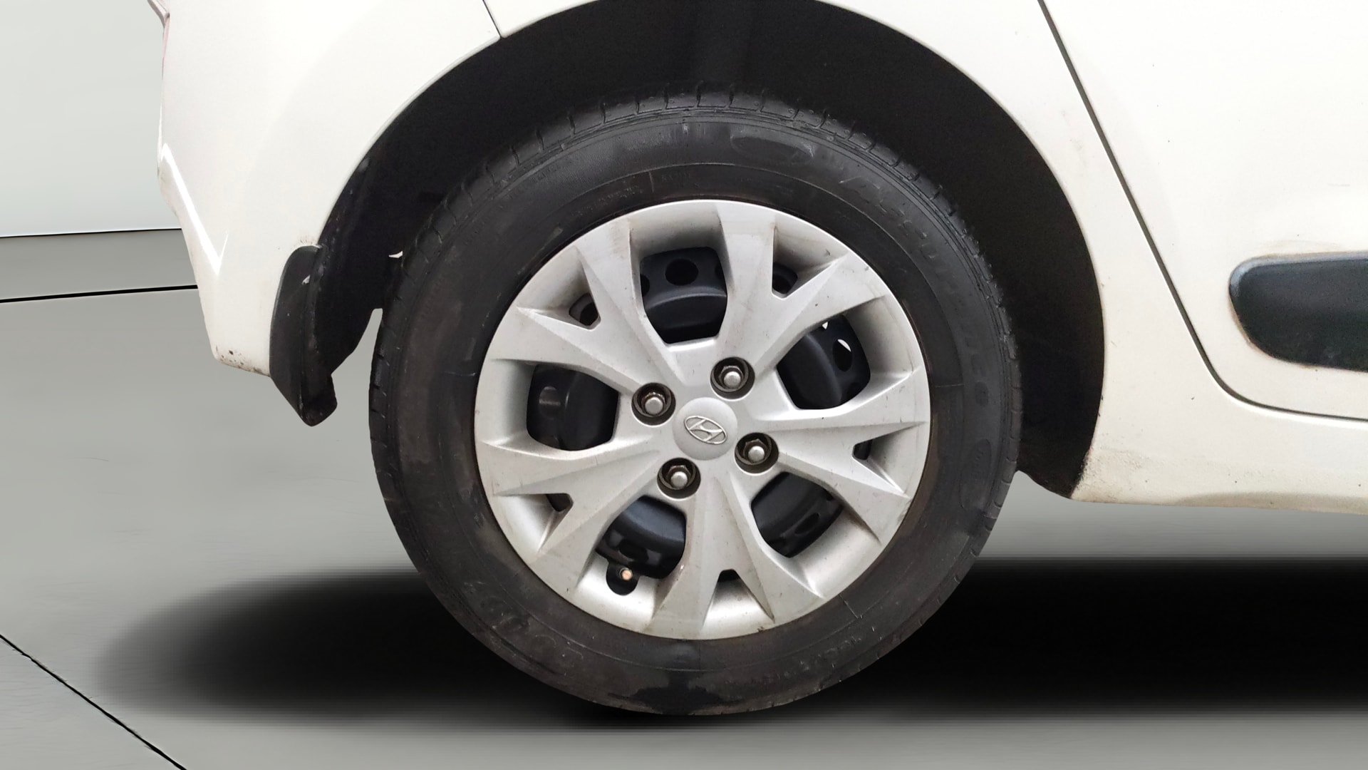 View 2016 Hyundai Grand i10 Magna 1.2 Kappa VTVT Image 24 Used 2016 Hyundai Grand i10 Magna 1.2 Kappa VTVT Image 24