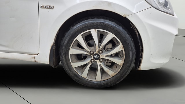 View Hyundai Fluidic Verna Image 41 Used Hyundai Fluidic Verna Image 41