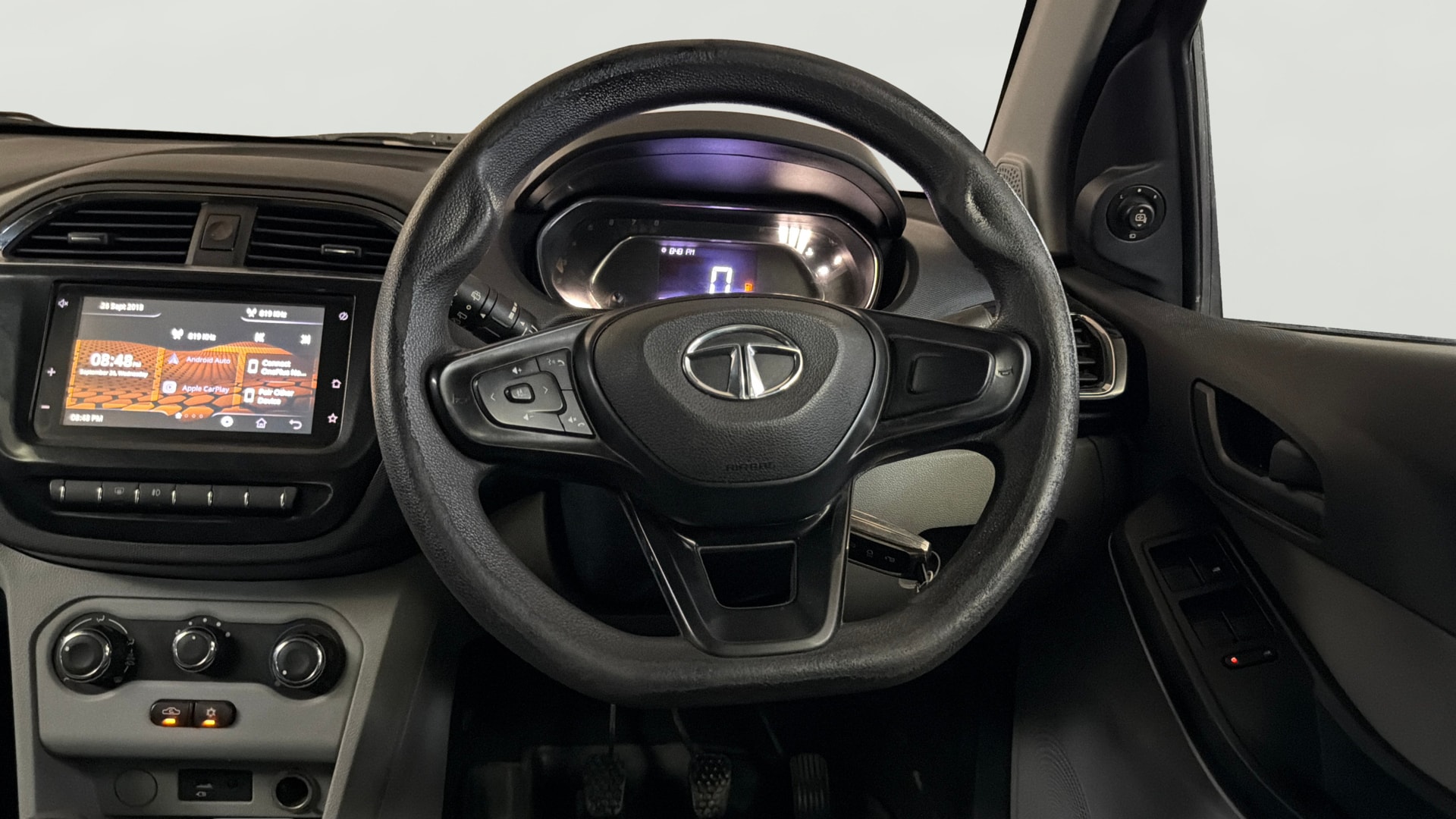 View 2020 Tata Tiago Revotorq XB Image 20 Used 2020 Tata Tiago Revotorq XB Image 20