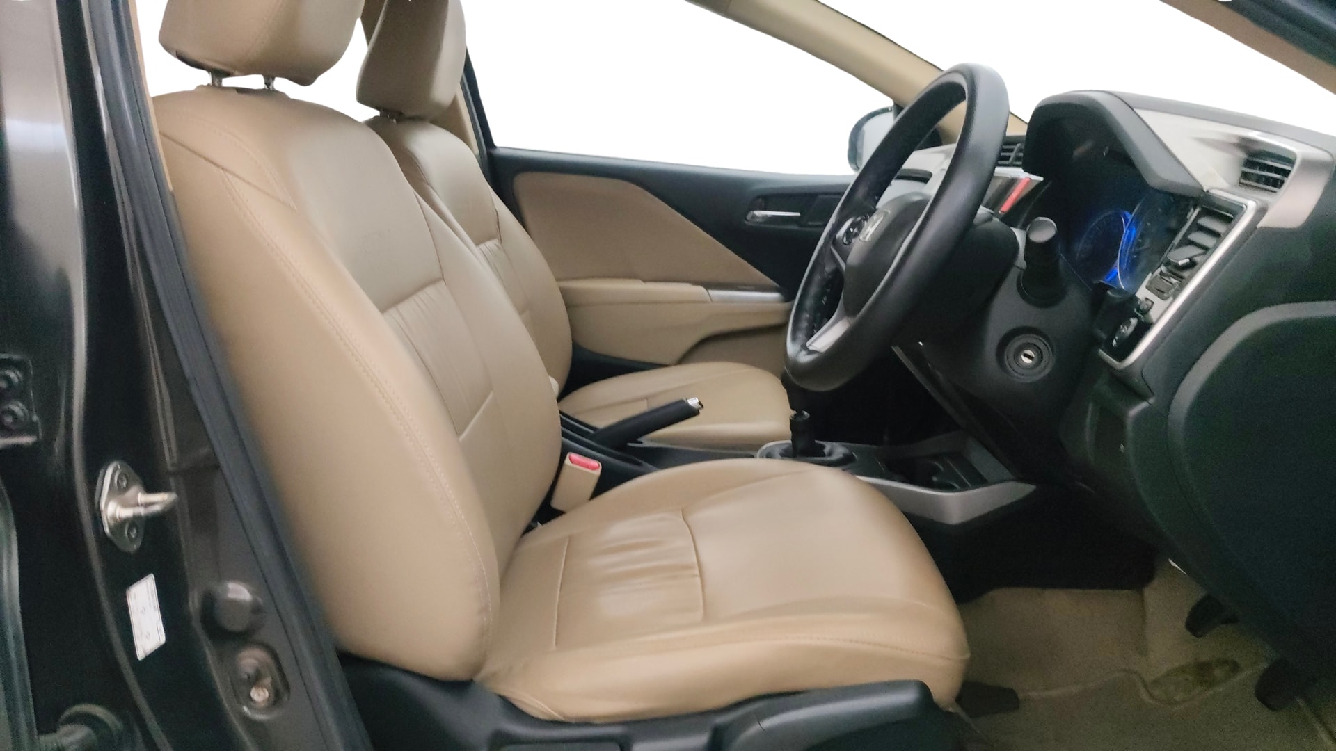 View 2015 Honda City ZX MT Diesel Anniversary Edition Image 27 Used 2015 Honda City ZX MT Diesel Anniversary Edition Image 27