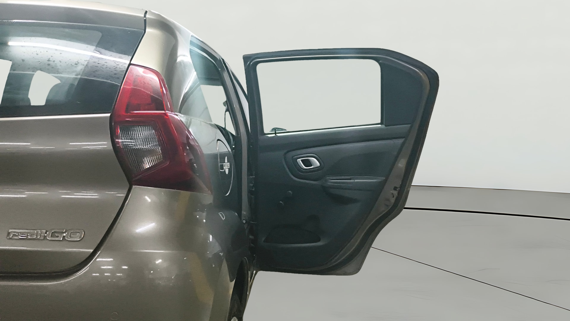 View 2020 Datsun Redi GO T (O) 1.0L AMT BS IV Image 7 Used 2020 Datsun Redi GO T (O) 1.0L AMT BS IV Image 7