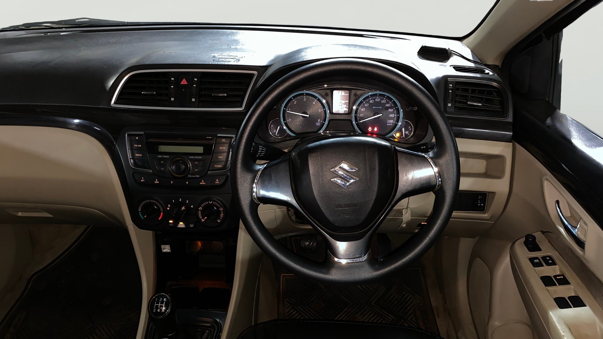 View 2015 Maruti Suzuki 1000 Base Variant Image 20 Used 2015 Maruti Suzuki 1000 Base Variant Image 20