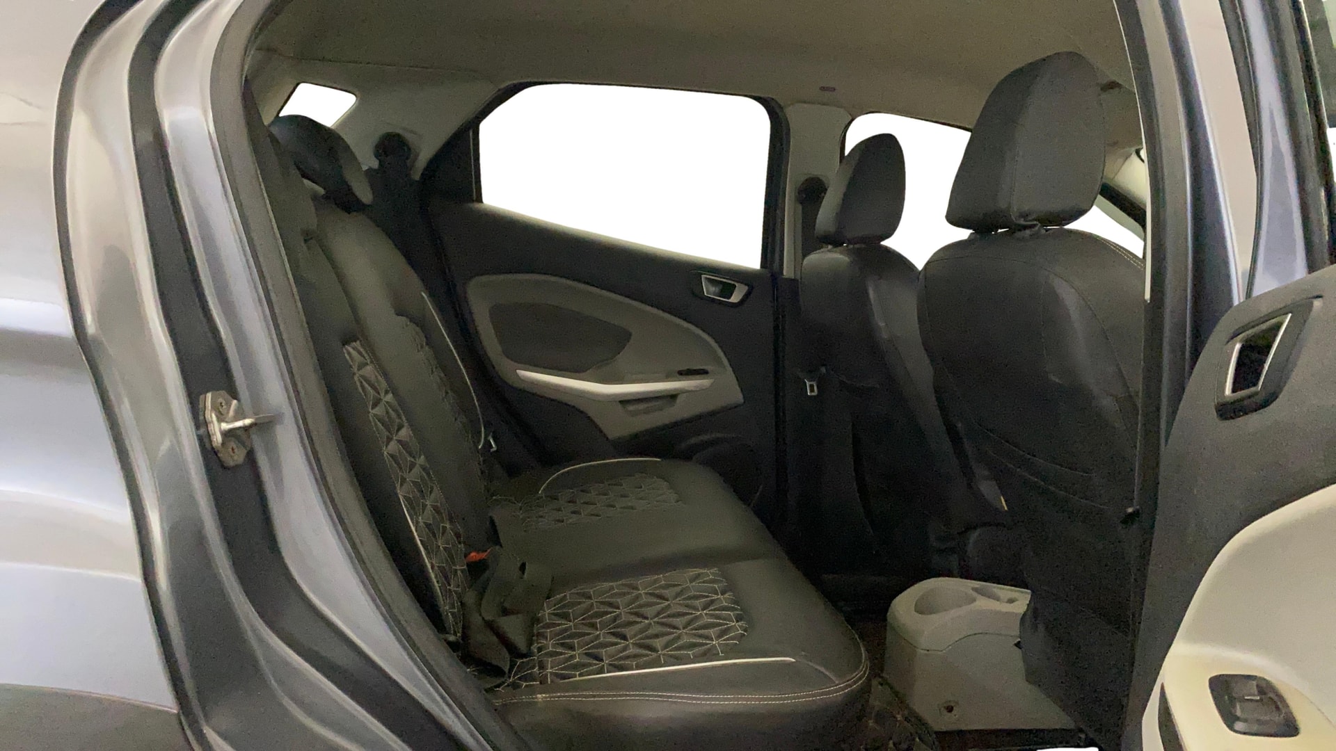 View 2016 Ford EcoSport 1.5 TDCi Diesel Ambiente BS IV Image 29 Used 2016 Ford EcoSport 1.5 TDCi Diesel Ambiente BS IV Image 29