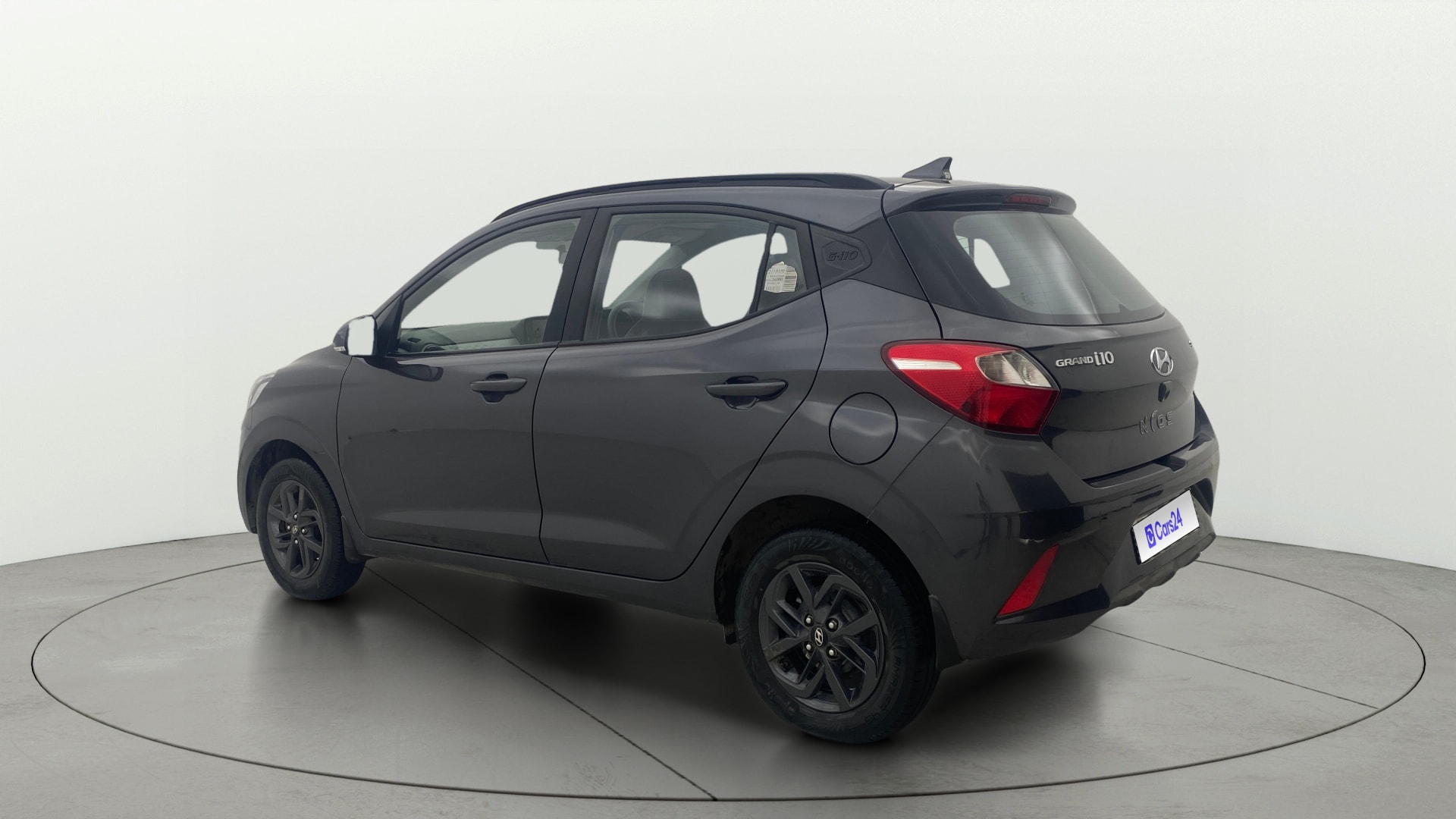 View 2021 Hyundai Grand i10 Nios Sportz Petrol AMT Image 2 Used 2021 Hyundai Grand i10 Nios Sportz Petrol AMT Image 2