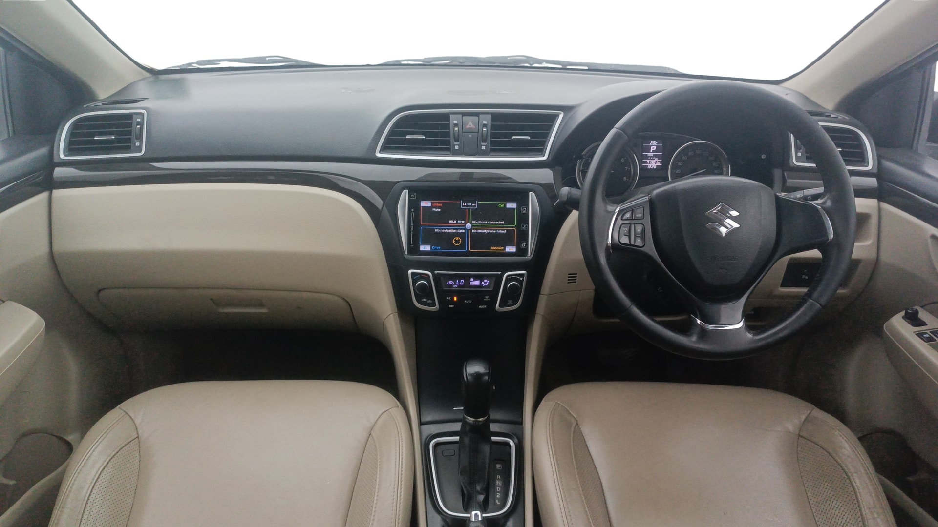 View 2017 Maruti Suzuki 1000 Base Variant Image 15 Used 2017 Maruti Suzuki 1000 Base Variant Image 15