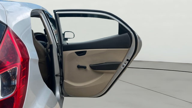 View Hyundai EON Image 7 Used Hyundai EON Image 7