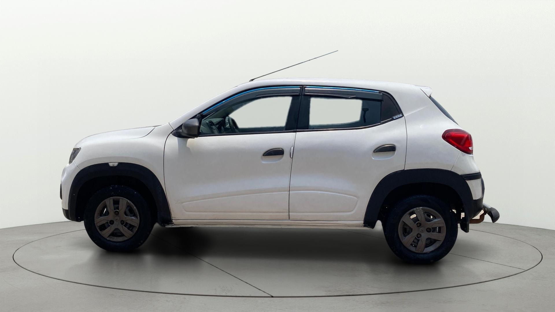View 2017 Renault Kwid RXT 1.0 Image 5 Used 2017 Renault Kwid RXT 1.0 Image 5