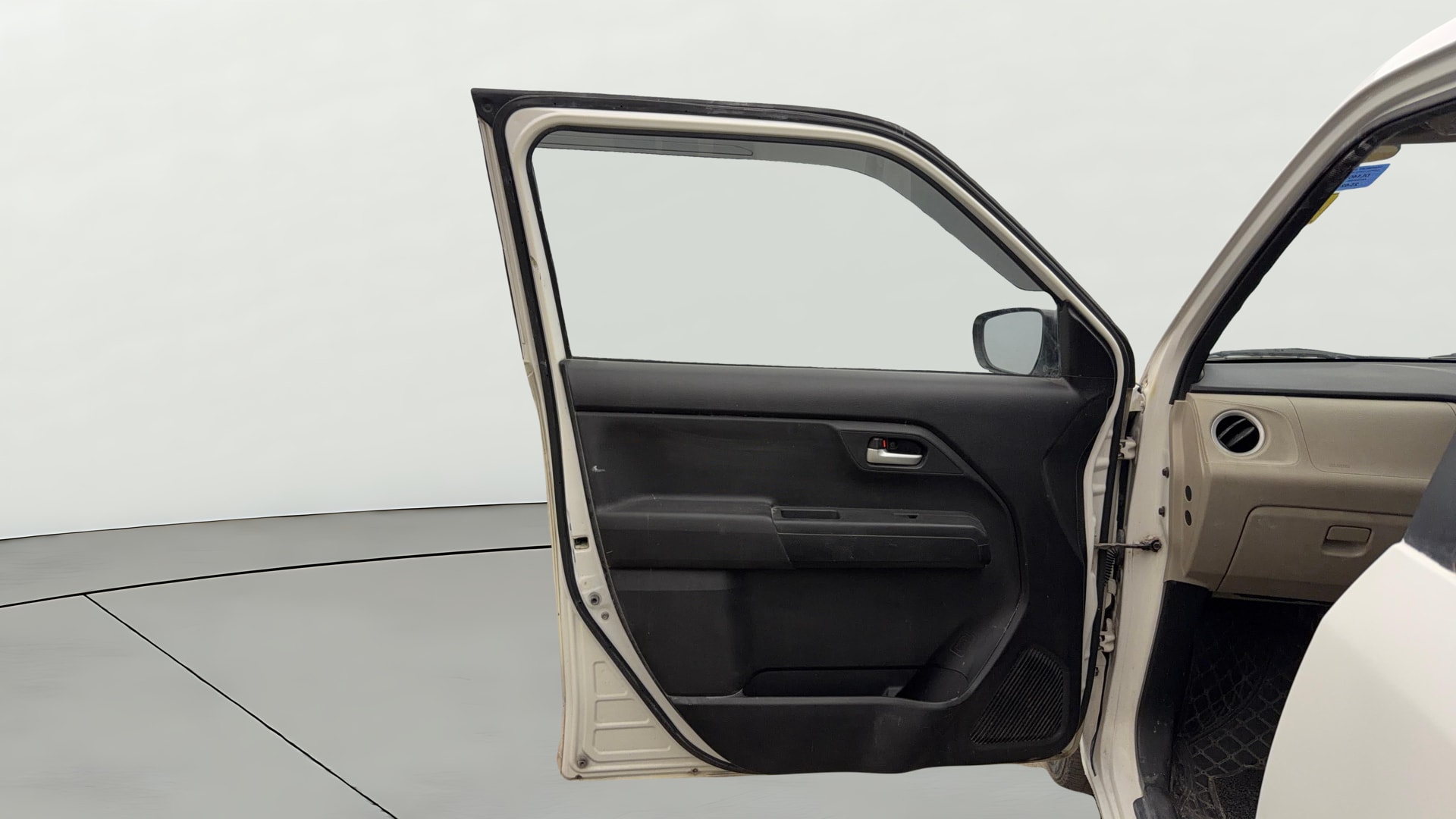 View 2019 Maruti Suzuki 1000 Base Variant Image 30 Used 2019 Maruti Suzuki 1000 Base Variant Image 30