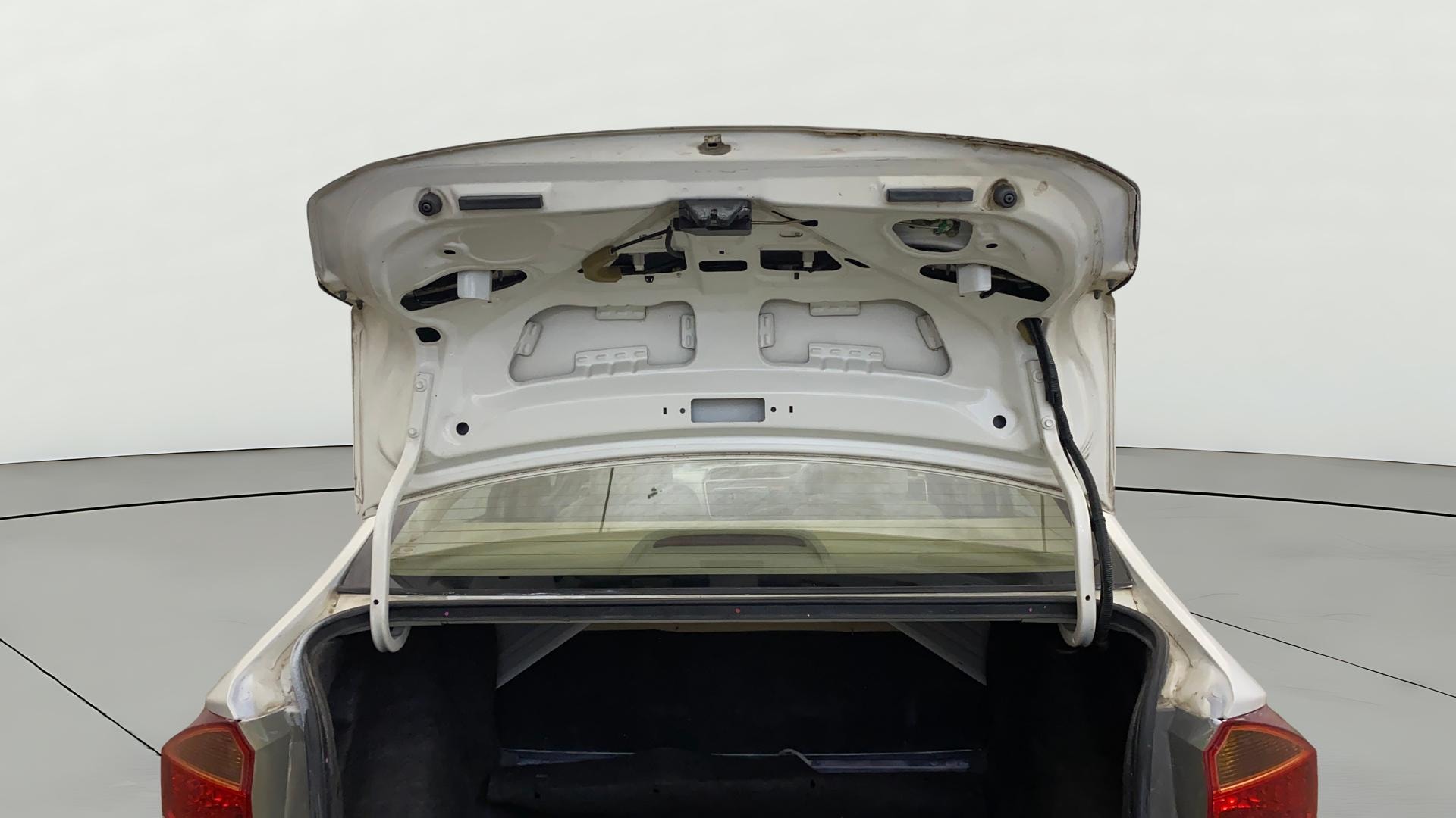 View 2015 Honda City ZX MT Diesel Anniversary Edition Image 16 Used 2015 Honda City ZX MT Diesel Anniversary Edition Image 16