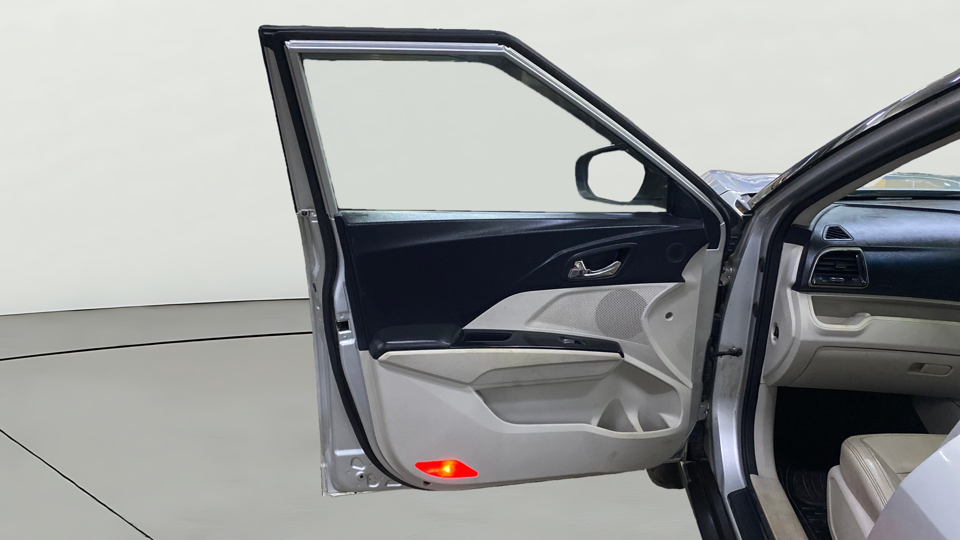 Used 2019 Mahindra XUV300 Used 2019 Mahindra XUV300