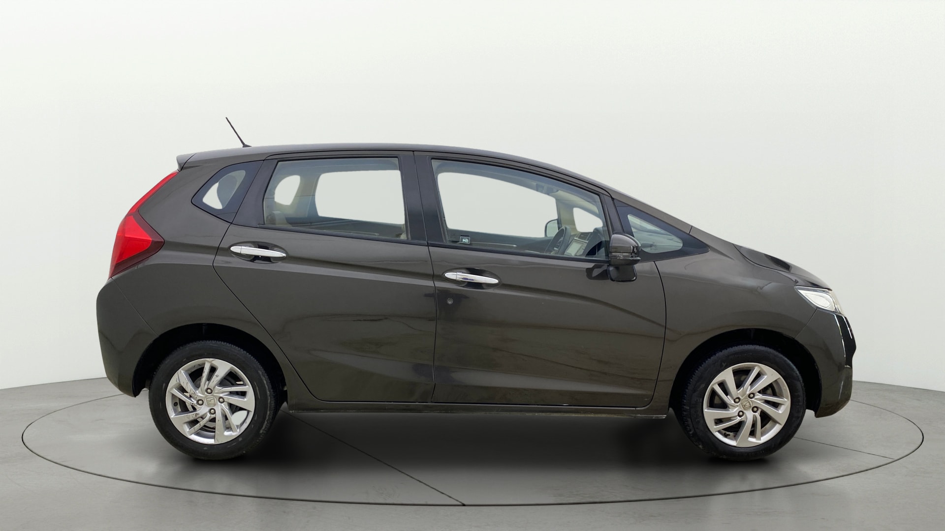 View 2018 Honda Jazz E MT Diesel Image 8 Used 2018 Honda Jazz E MT Diesel Image 8