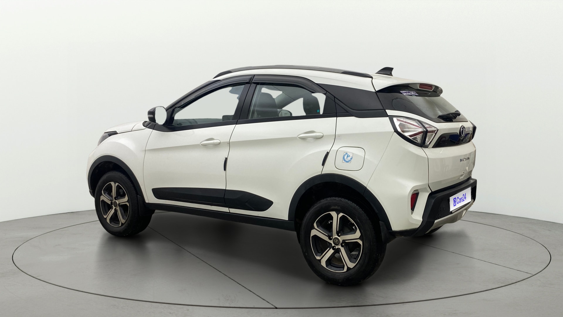 View 2024 Tata Nexon Revotron XZ Plus Lux Image 2 Used 2024 Tata Nexon Revotron XZ Plus Lux Image 2