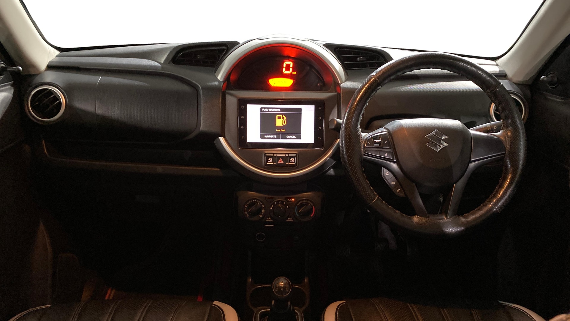 View 2021 Maruti Suzuki 1000 Base Variant Image 15 Used 2021 Maruti Suzuki 1000 Base Variant Image 15