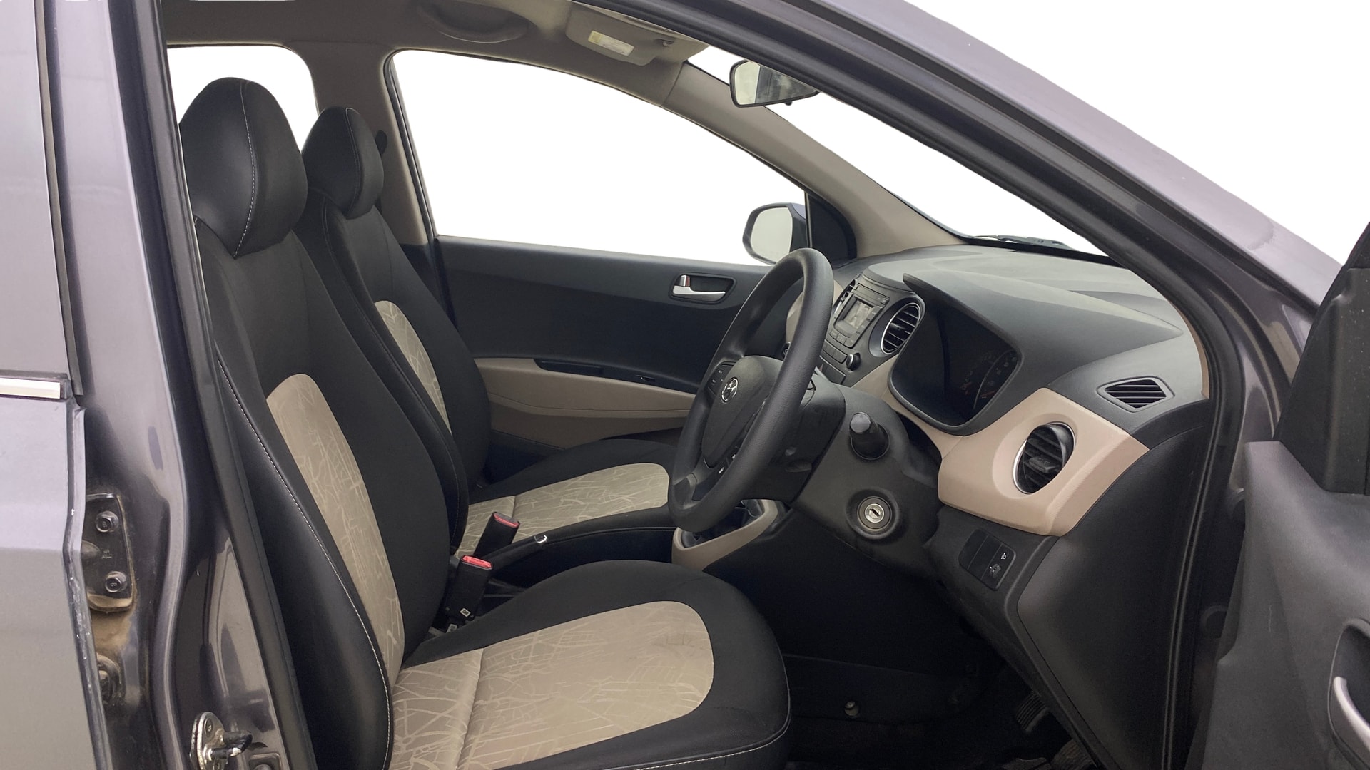 View 2016 Hyundai Grand i10 Sportz 1.2 Kappa Image 25 Used 2016 Hyundai Grand i10 Sportz 1.2 Kappa Image 25