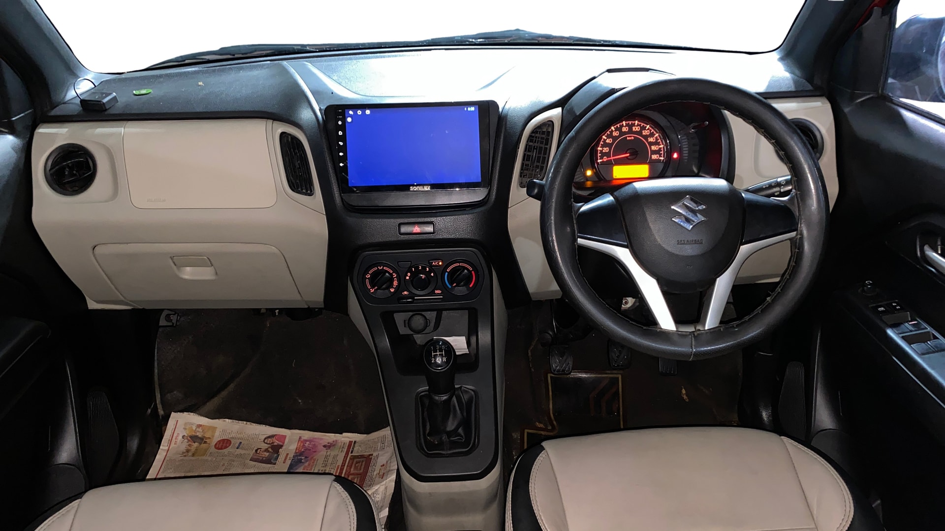 View 2022 Maruti Suzuki 1000 Base Variant Image 15 Used 2022 Maruti Suzuki 1000 Base Variant Image 15