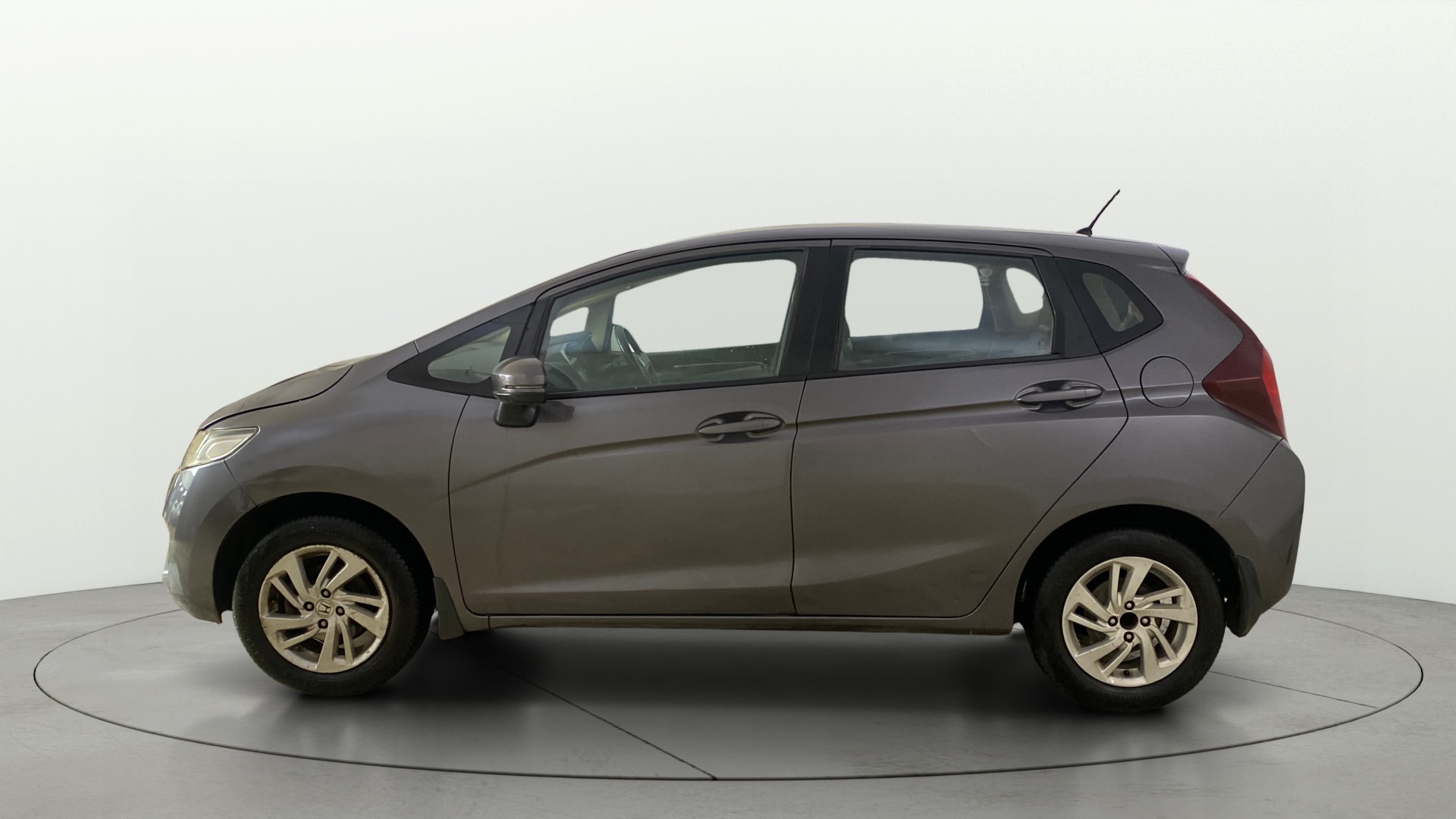 View 2017 Honda Jazz E MT Diesel Image 5 Used 2017 Honda Jazz E MT Diesel Image 5