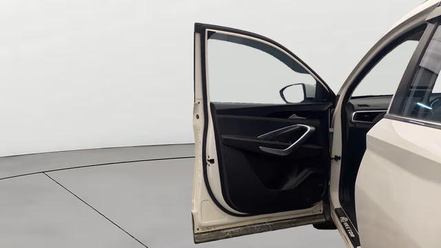 View MG Hector Image 40 Used MG Hector Image 40