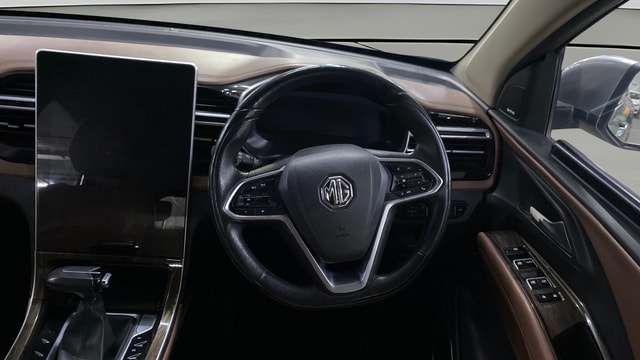 View MG Hector Plus Image 13 Used MG Hector Plus Image 13