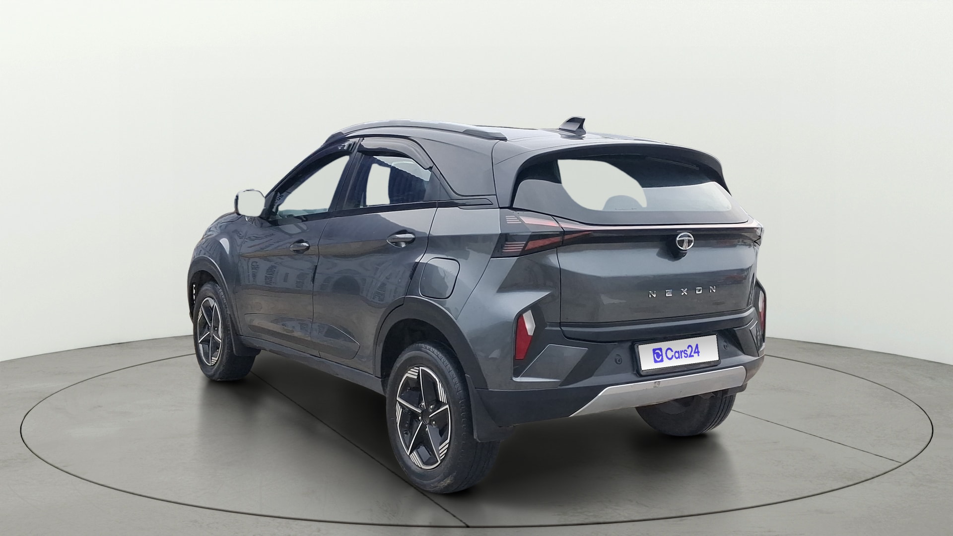 View 2024 Tata Nexon Revotron XE Image 2 Used 2024 Tata Nexon Revotron XE Image 2