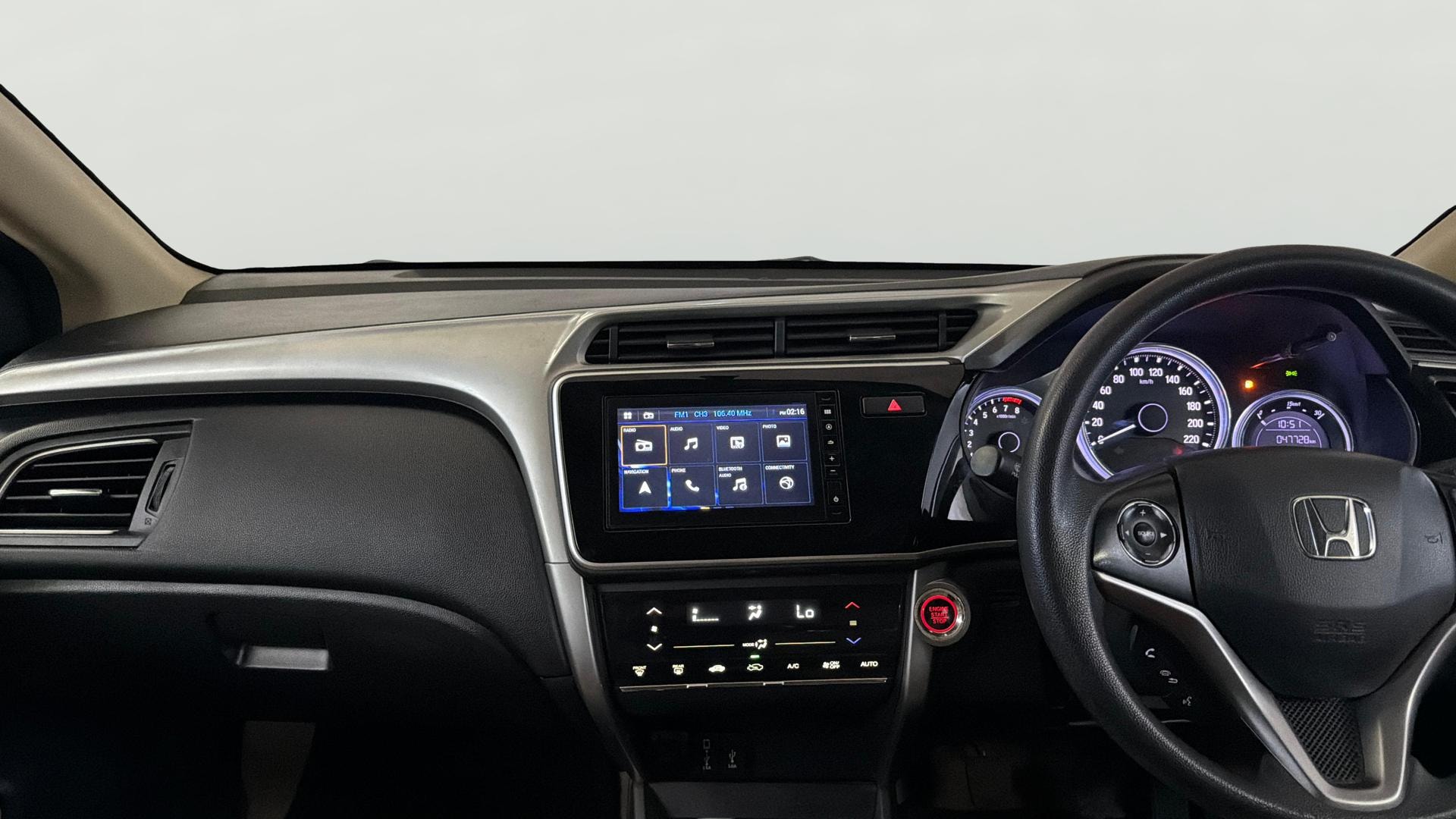 View 2022 Honda City ZX MT Diesel Anniversary Edition Image 18 Used 2022 Honda City ZX MT Diesel Anniversary Edition Image 18
