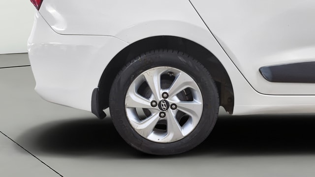 View Hyundai Xcent Image 24 Used Hyundai Xcent Image 24