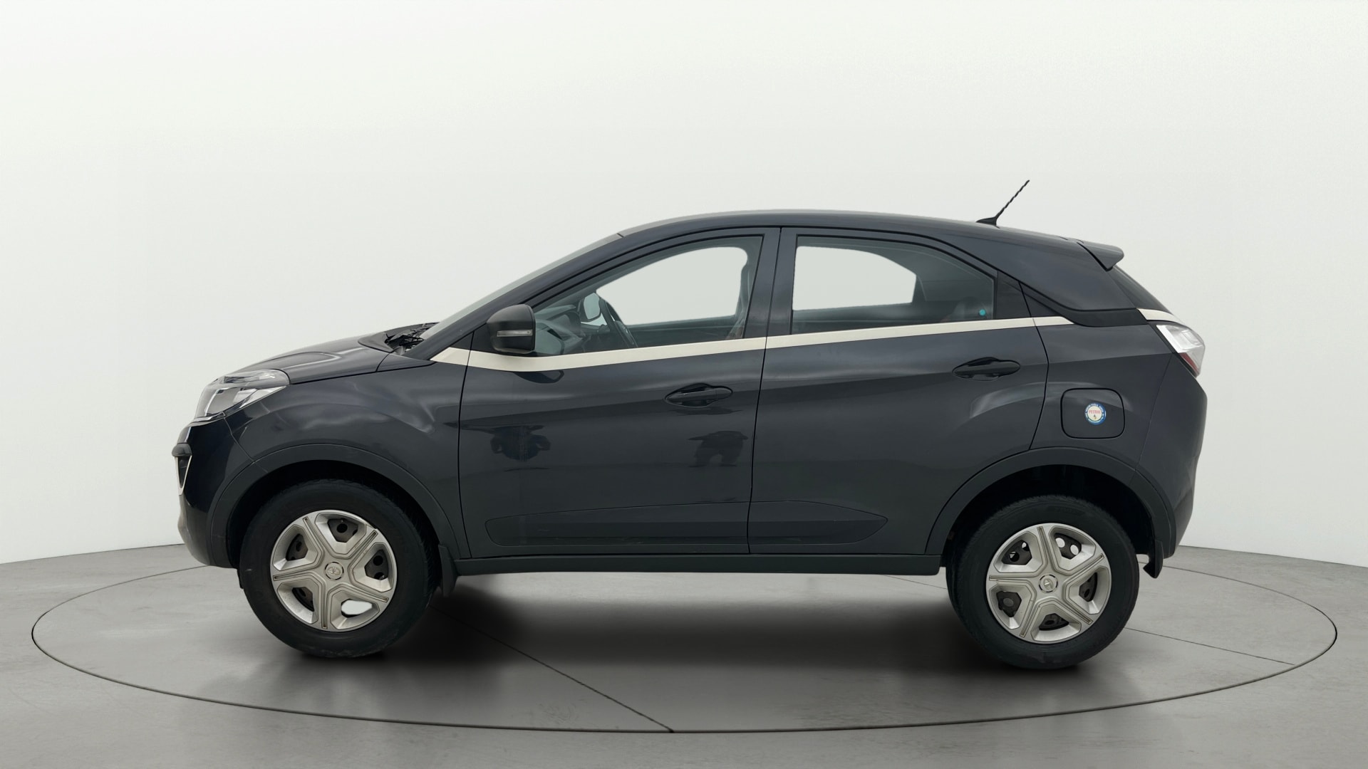 View 2020 Tata Nexon Revotron XMA AMT Image 5 Used 2020 Tata Nexon Revotron XMA AMT Image 5