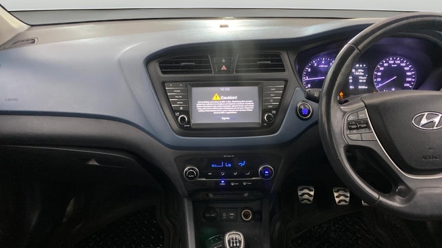 View Hyundai i20 Active Image 32 Used Hyundai i20 Active Image 32