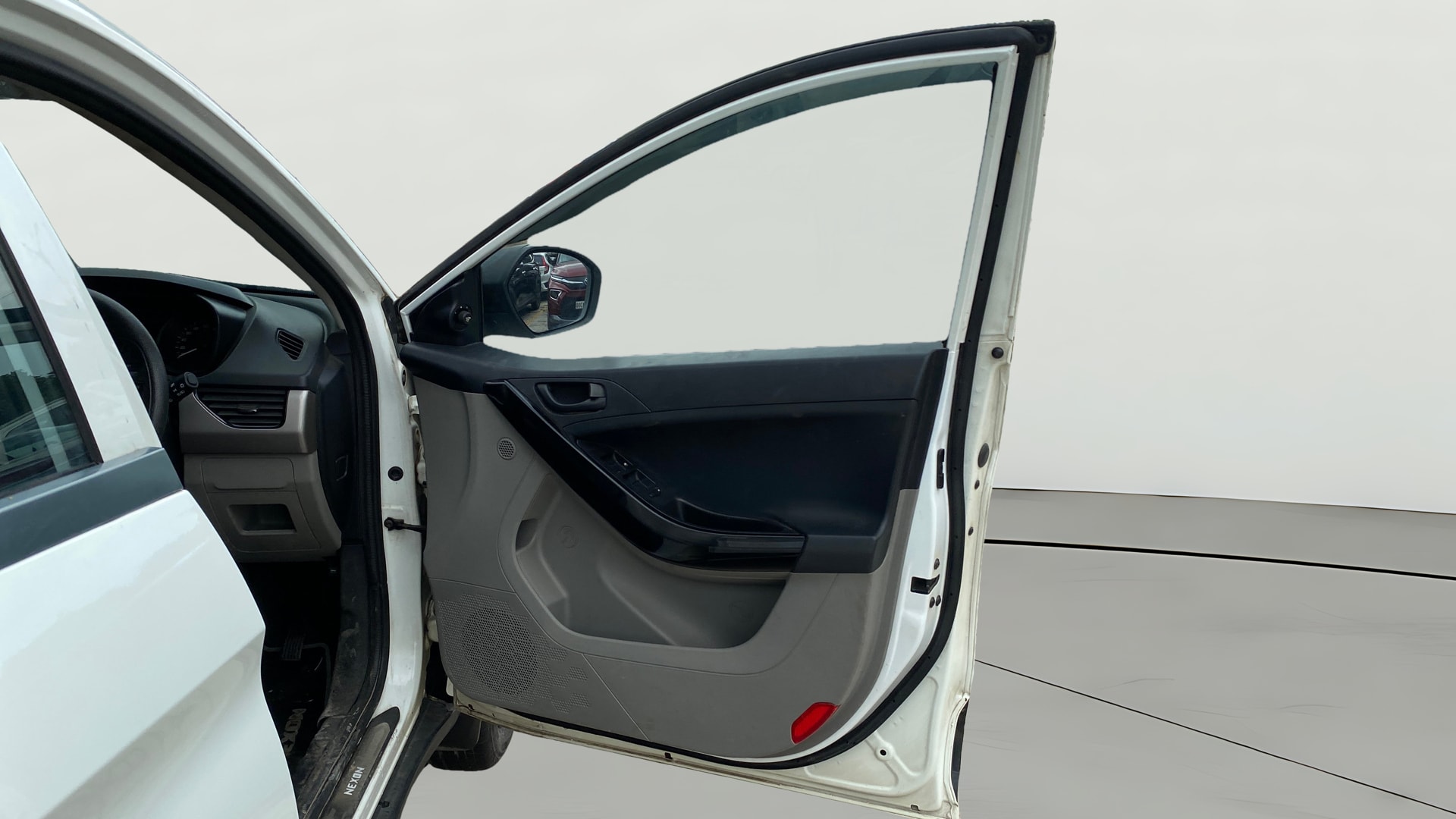 View 2019 Tata Nexon Revotron XM Image 43 Used 2019 Tata Nexon Revotron XM Image 43