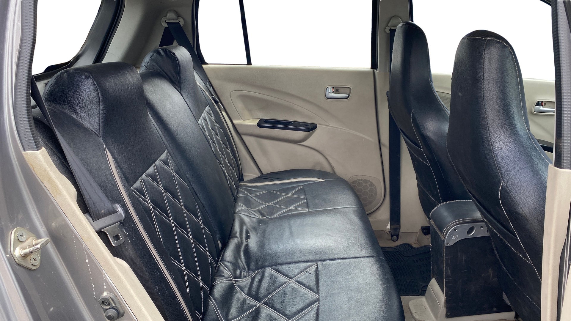 View 2018 Maruti Suzuki 1000 Base Variant Image 10 Used 2018 Maruti Suzuki 1000 Base Variant Image 10