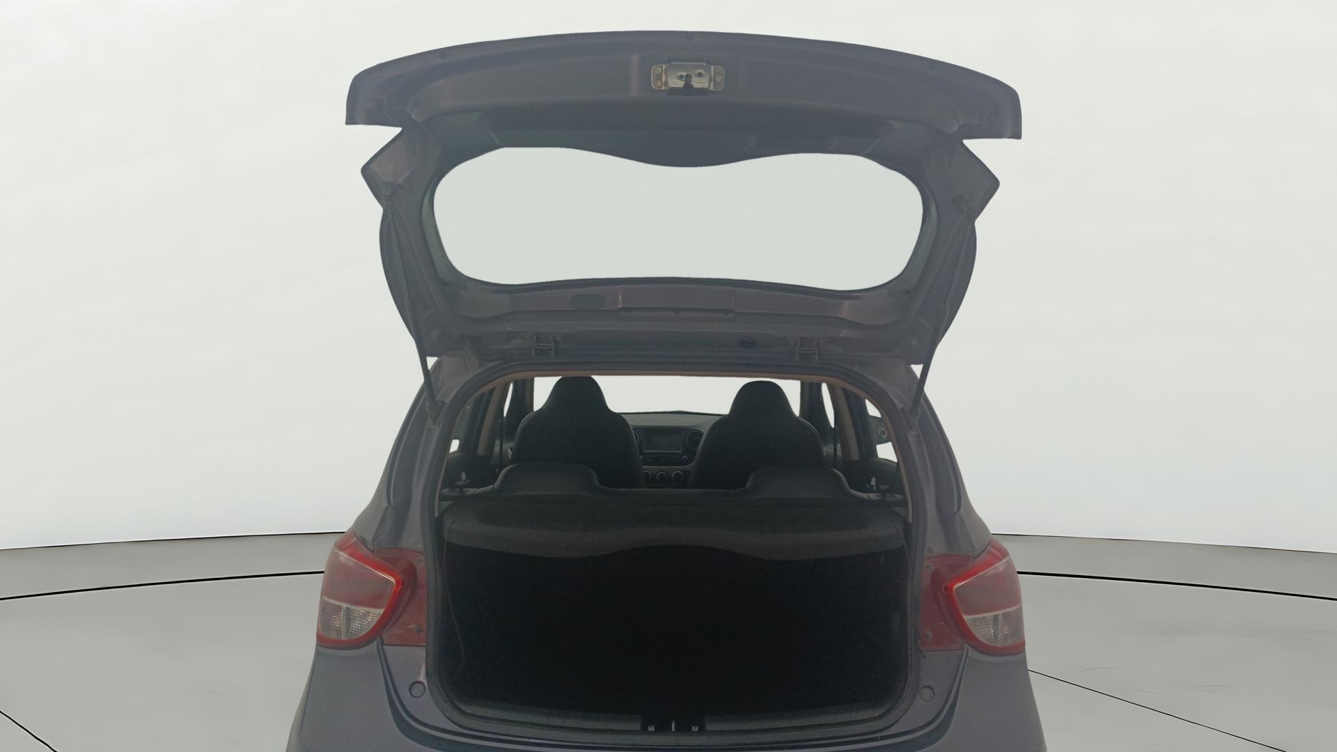 View 2018 Hyundai Grand i10 1.2 Sportz AT Petrol Image 31 Used 2018 Hyundai Grand i10 1.2 Sportz AT Petrol Image 31
