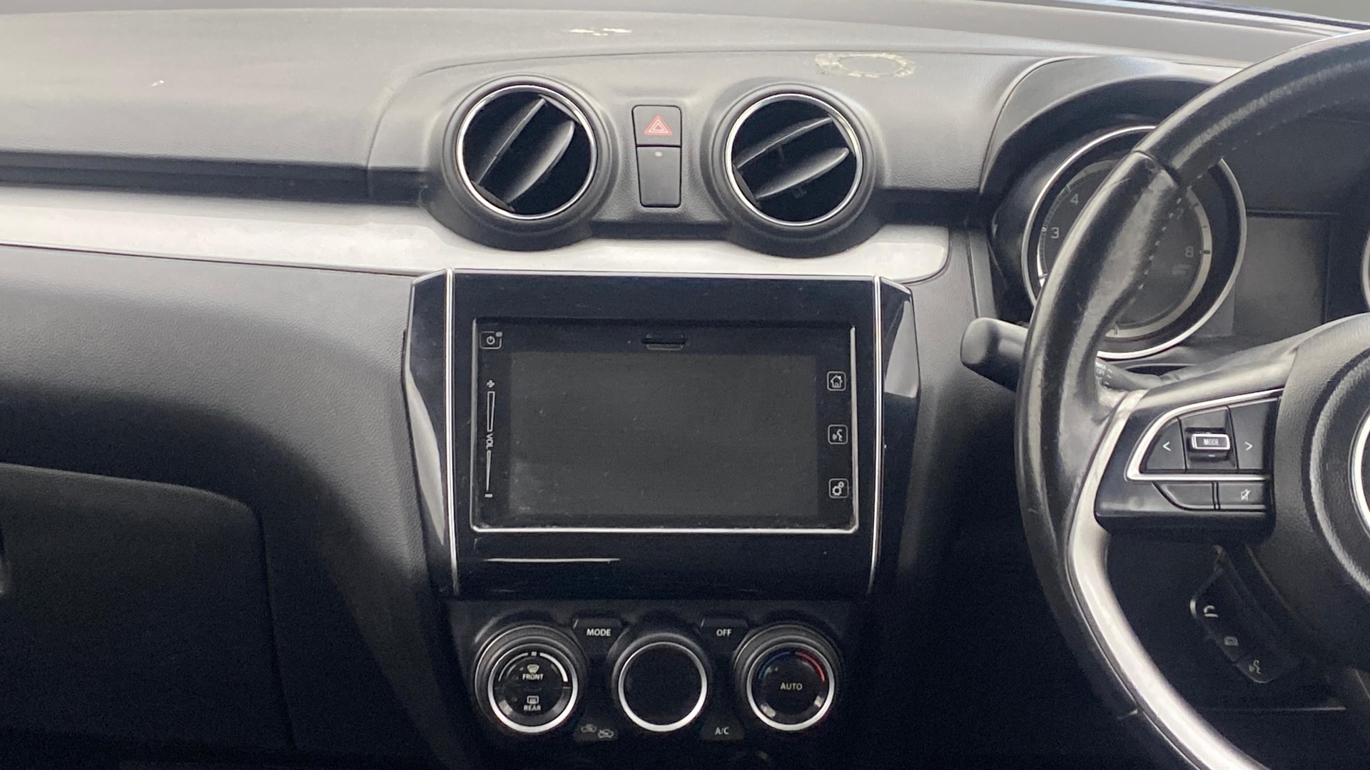 View 2019 Maruti Suzuki 1000 Base Variant Image 17 Used 2019 Maruti Suzuki 1000 Base Variant Image 17