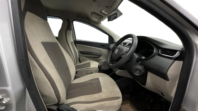 View Renault Triber Image 18 Used Renault Triber Image 18