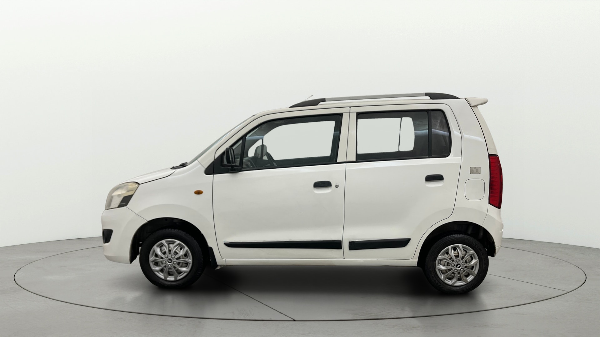View 2015 Maruti Suzuki 1000 Base Variant Image 5 Used 2015 Maruti Suzuki 1000 Base Variant Image 5