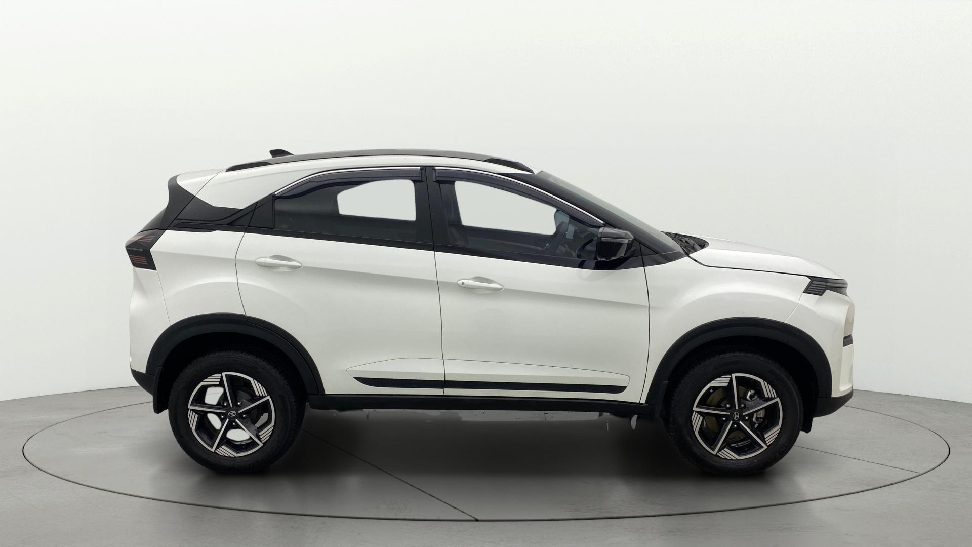 View 2025 Tata Nexon Revotron XE Image 8 Used 2025 Tata Nexon Revotron XE Image 8