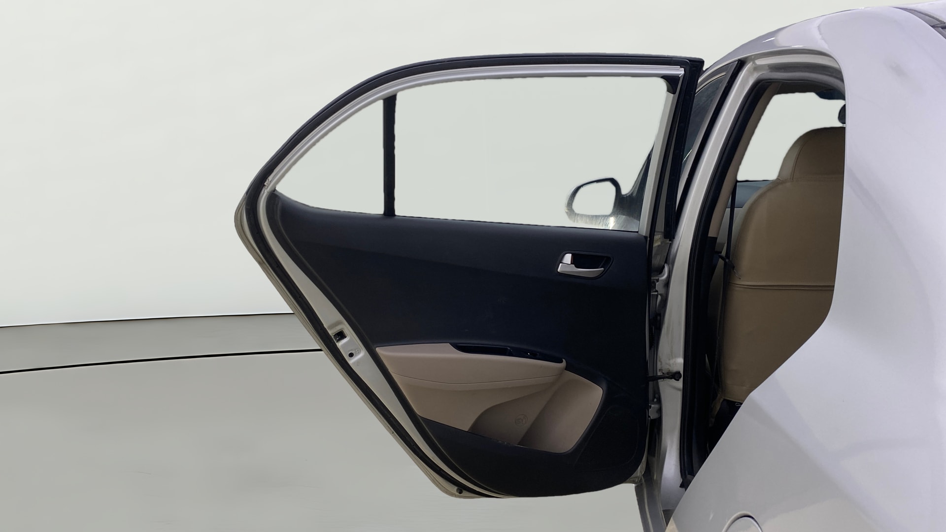 View 2015 Hyundai Xcent S Petrol Image 22 Used 2015 Hyundai Xcent S Petrol Image 22