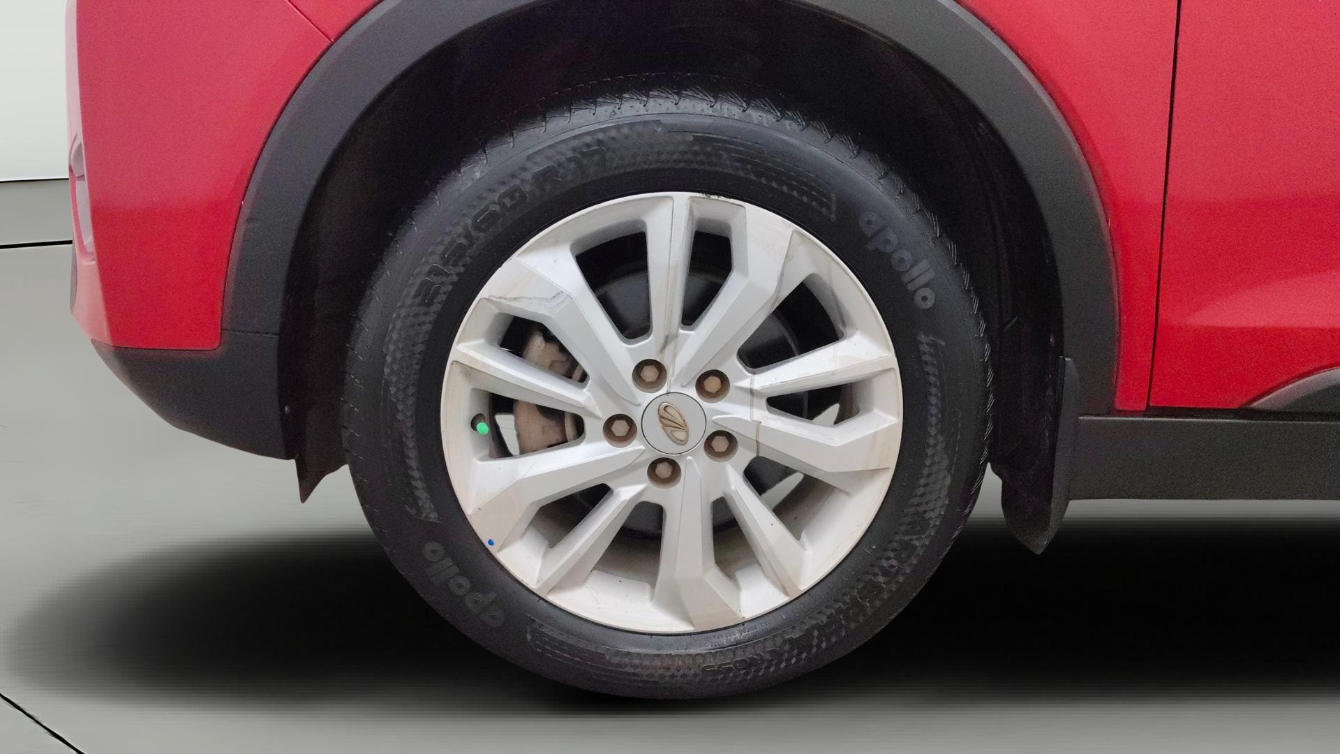 View 2019 Mahindra XUV300 W4 Petrol BS IV Image 35 Used 2019 Mahindra XUV300 W4 Petrol BS IV Image 35