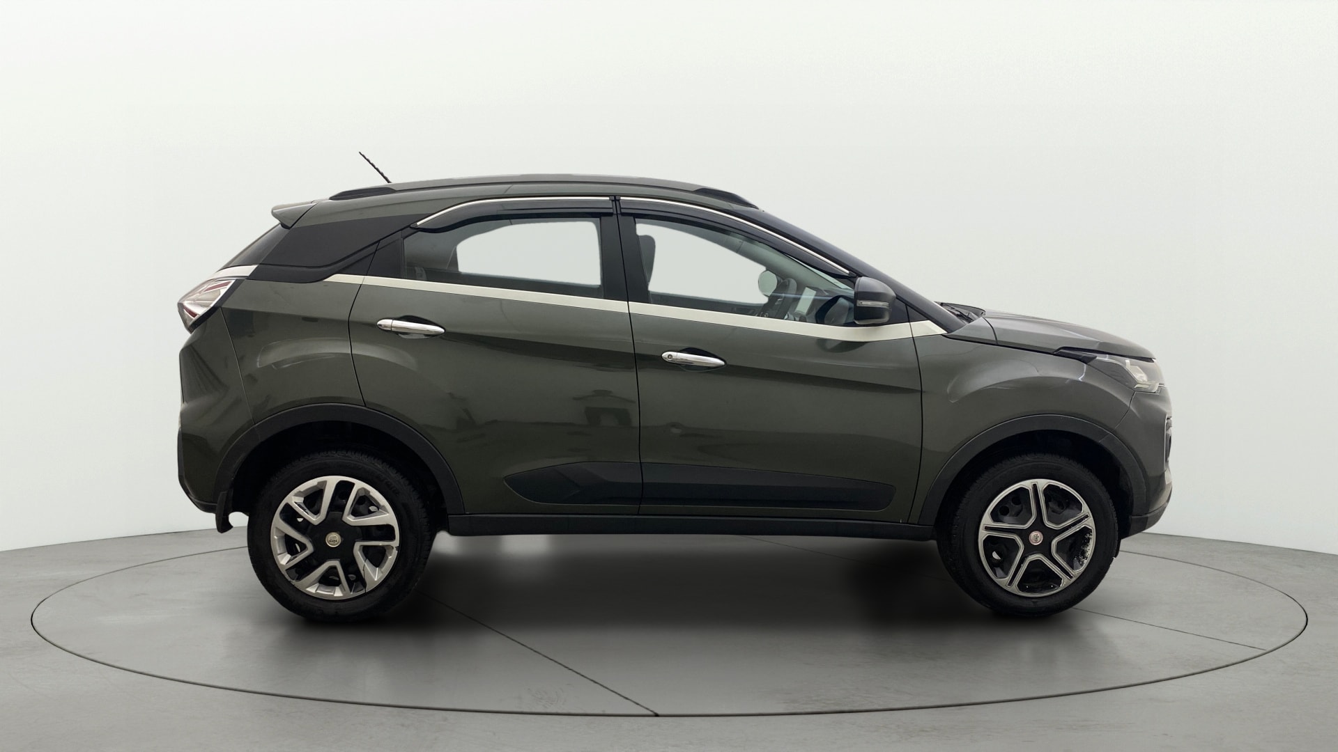 View 2023 Tata Nexon Revotron XE Image 8 Used 2023 Tata Nexon Revotron XE Image 8
