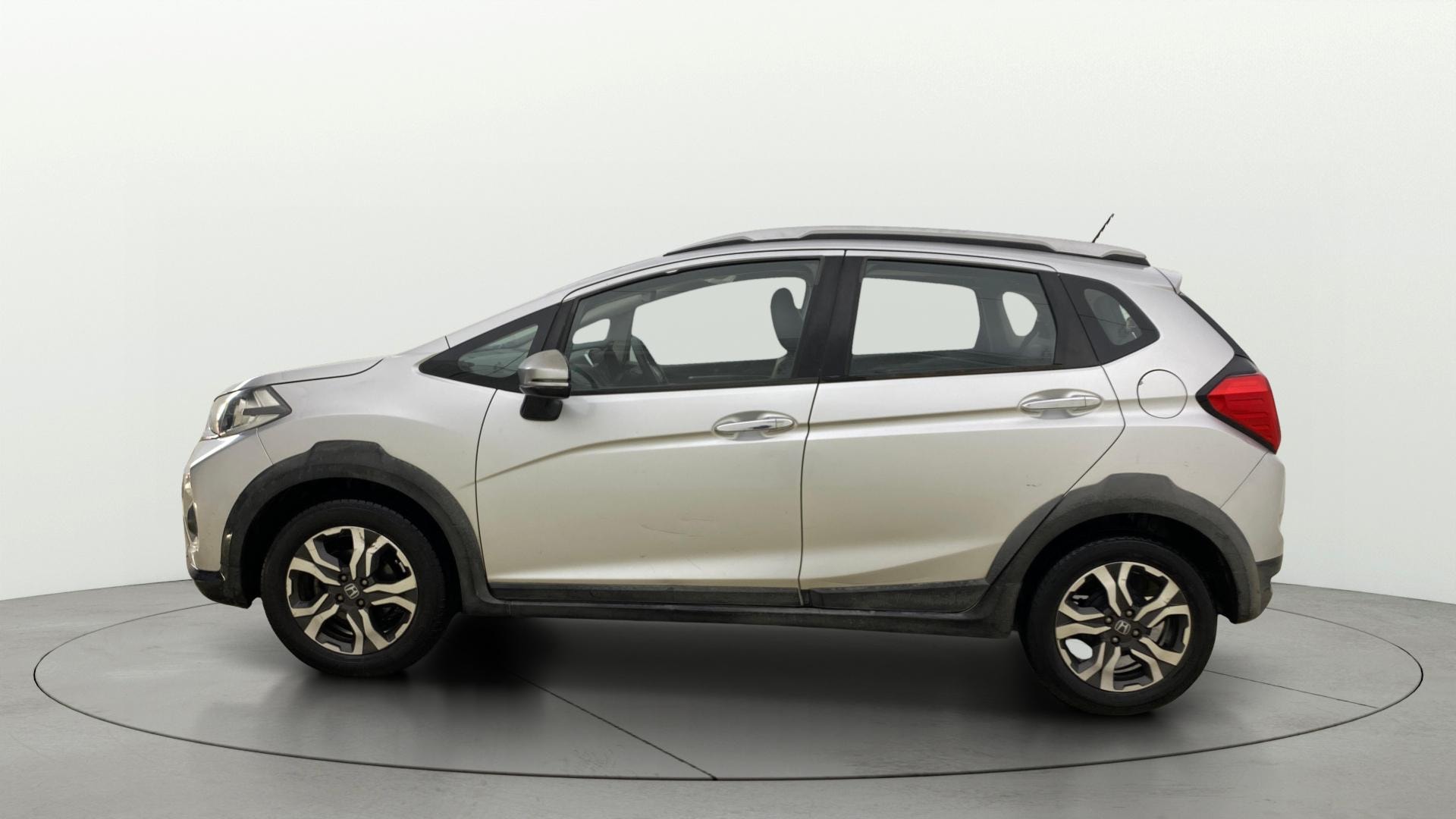 View 2017 Honda WR-V S MT Diesel Edge Edition Image 26 Used 2017 Honda WR-V S MT Diesel Edge Edition Image 26