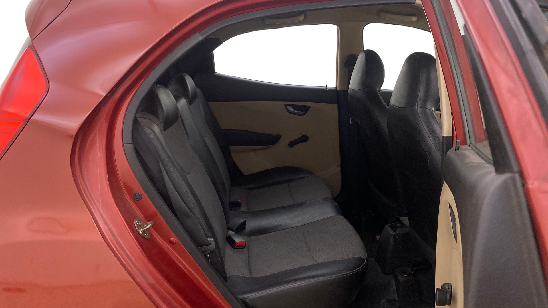 View 2013 Hyundai EON Sportz Image 29 Used 2013 Hyundai EON Sportz Image 29