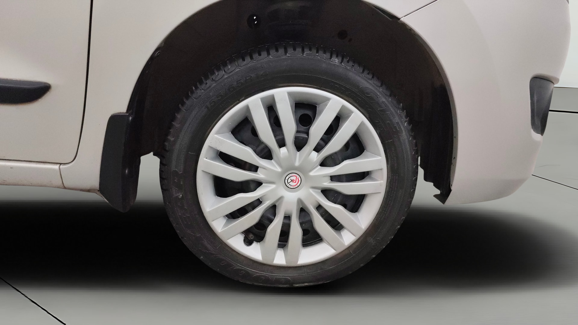 View 2018 Maruti Suzuki 1000 Base Variant Image 39 Used 2018 Maruti Suzuki 1000 Base Variant Image 39