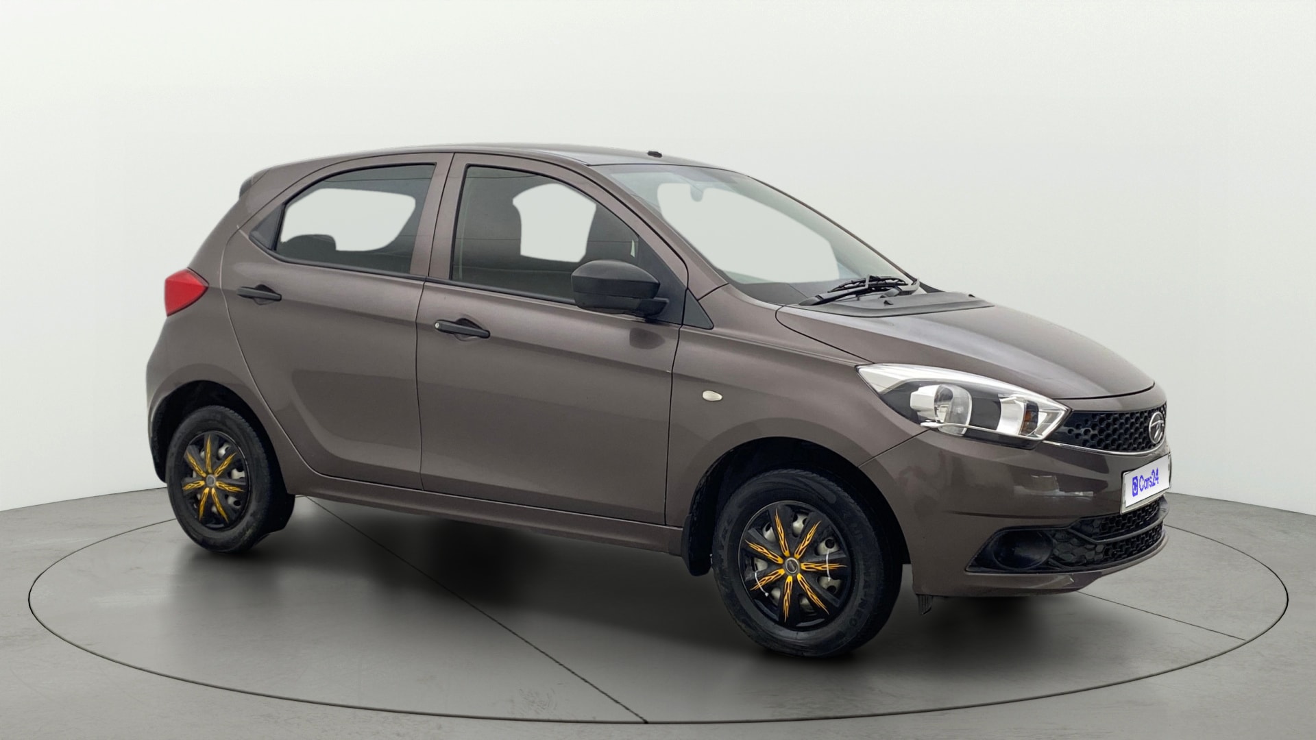 View 2019 Tata Tiago Revotorq XB Image 35 Used 2019 Tata Tiago Revotorq XB Image 35
