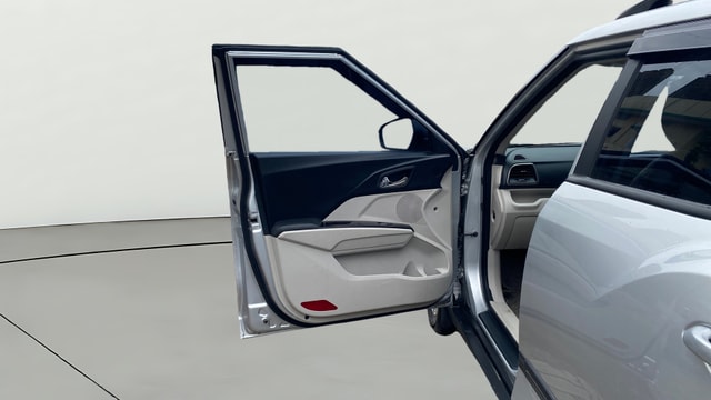 View Mahindra XUV300 Image 32 Used Mahindra XUV300 Image 32