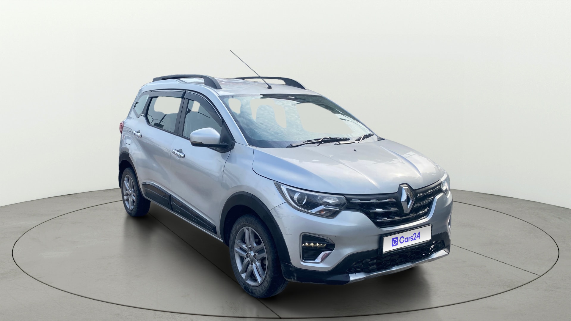 View 2021 Renault Triber RXZ AMT Image 22 Used 2021 Renault Triber RXZ AMT Image 22