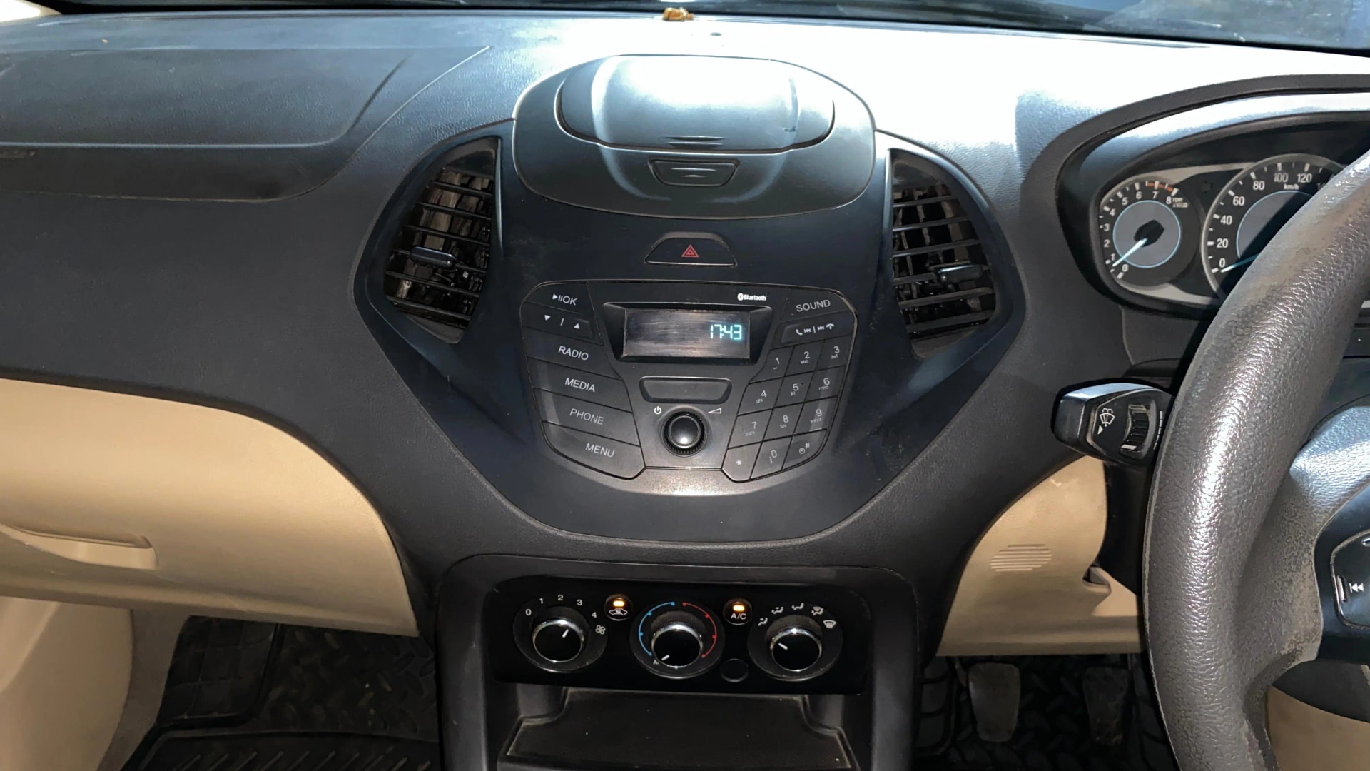 View 2017 Ford Figo Aspire 1.2P Ambiente MT BS IV Image 17 Used 2017 Ford Figo Aspire 1.2P Ambiente MT BS IV Image 17