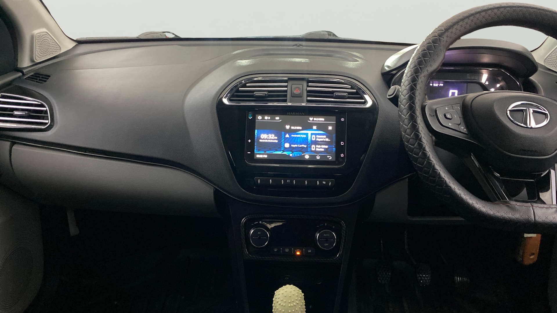 View 2021 Tata Tiago Revotorq XB Image 17 Used 2021 Tata Tiago Revotorq XB Image 17