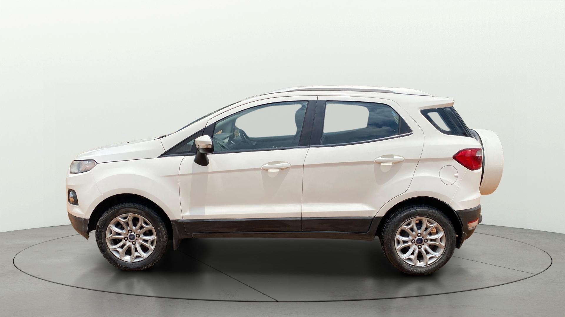 View 2015 Ford EcoSport 1.5 TDCi Diesel Ambiente BS IV Image 5 Used 2015 Ford EcoSport 1.5 TDCi Diesel Ambiente BS IV Image 5