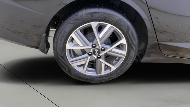 View Hyundai Verna Image 33 Used Hyundai Verna Image 33