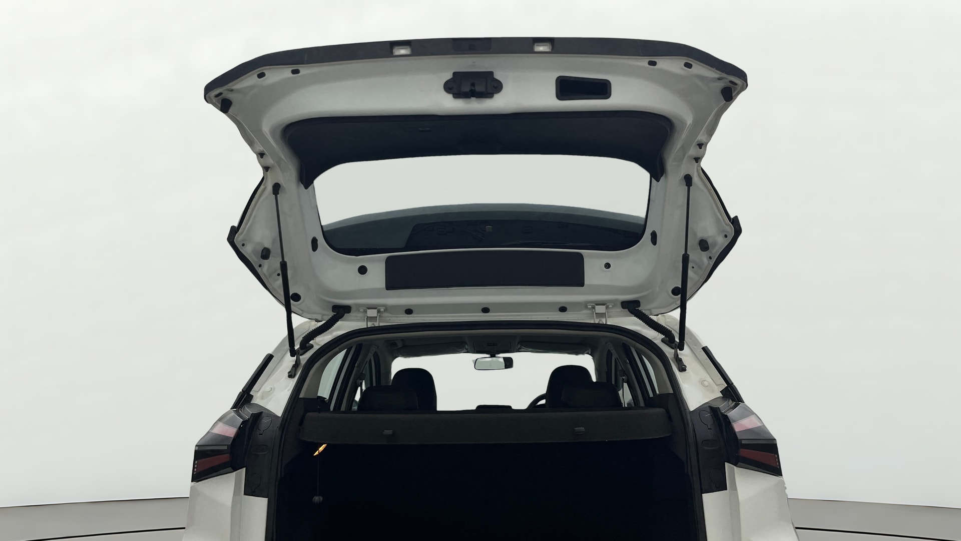 View 2024 Tata Nexon Revotron XE Image 16 Used 2024 Tata Nexon Revotron XE Image 16